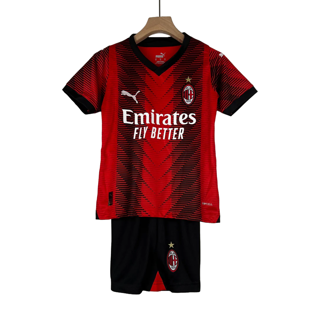 Kit Bambino Milan Home 2023 24 outletdelcalcio