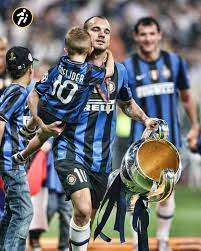 MAGLIA INTER STORICA TRIPLETE 2009/2010 + TUTTE LE PATCH E PERSONALIZZAZIONE INCLUSA