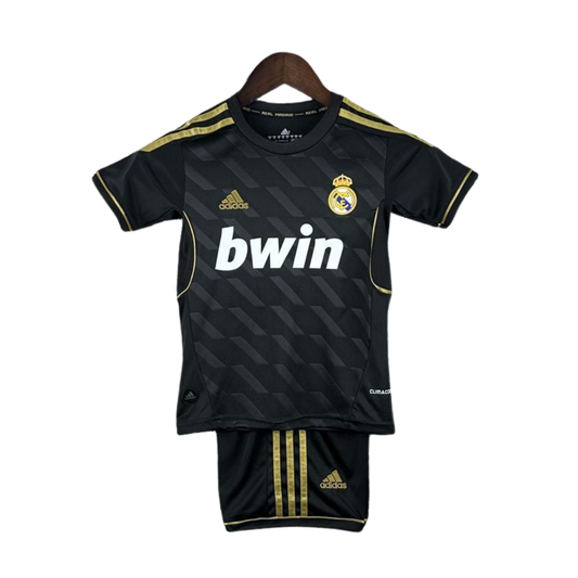 KIT BAMBINO RETRO REAL MADRID